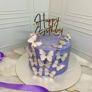 Торт «Рафаэлло» с вафельными бабочками и акриловым топпером