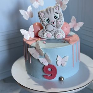 Торт для девочки на 9 лет с начинкой «Клубничная нежность»