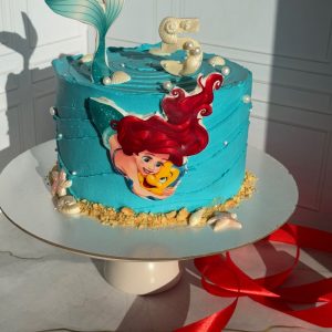 Торт для девочки с русалочкой на 5 лет «Красный бархат»