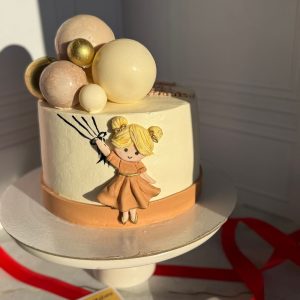 Торт для девочки «Миндальный с голубым сыром»