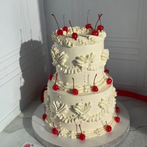 Торт на свадьбу или юбилей в стиле Ламбет с «Баунти»