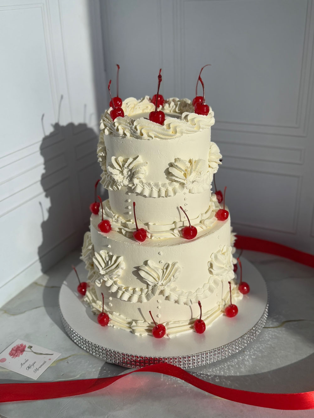 tort-na-svadbu-ili-yubiley-v-stile-lambet-s-baunti-5jpg