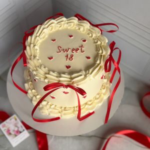 Торт на 18-летие для девушки «Рафаэлло-малина»