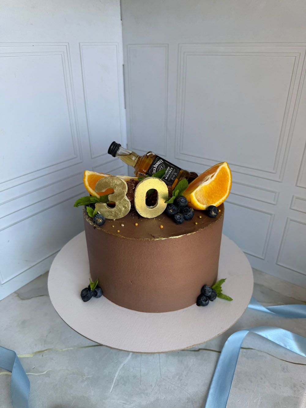 tort-dlya-muzhchiny-na-yubiley-30-let-ferero-roshe-3 Торт для мужчины на юбилей 30 лет «Фереро Роше»